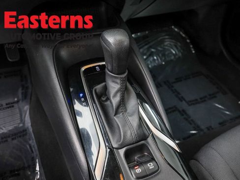 Used 2022 Toyota Corolla LE image 13