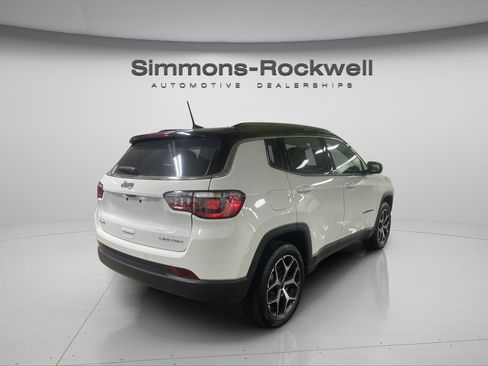 Used 2025 Jeep Compass Limited AWD/4WD image 5