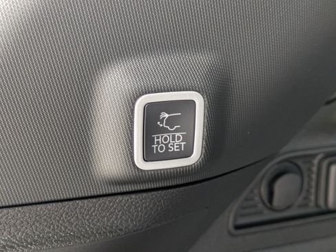 New 2026 Jeep Grand Cherokee Altitude image 14