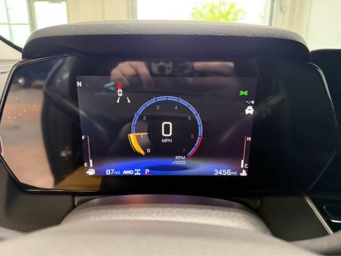 Used 2026 Chevrolet TrailBlazer LT w/ LT Cold Weather Package AWD/4WD image 25