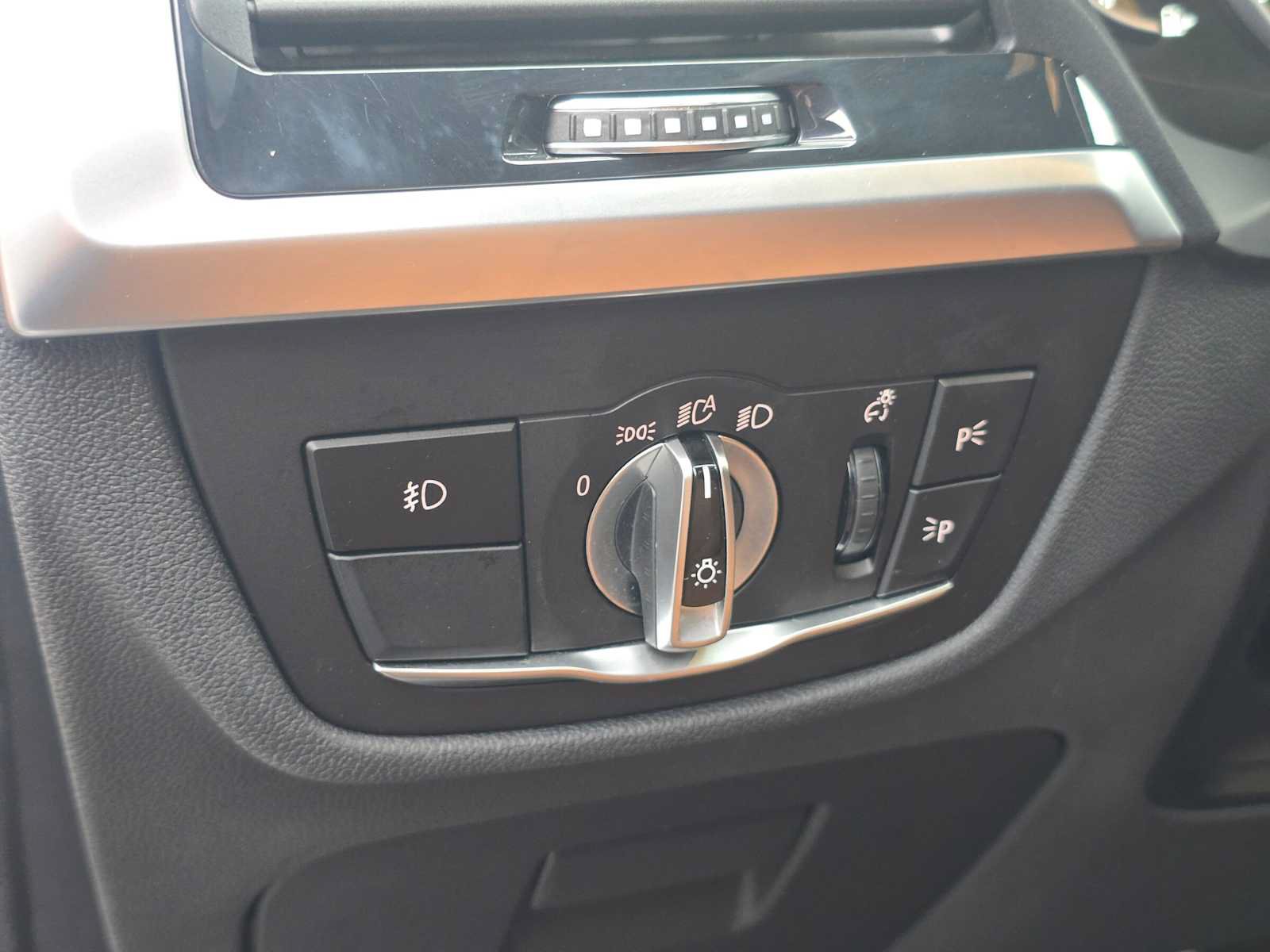 Used 2018 BMW X3 xDrive30i AWD/4WD image 25
