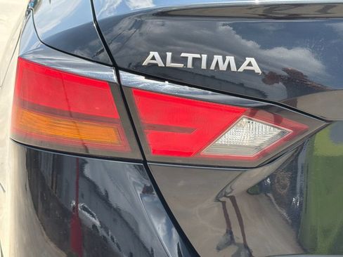 Used 2023 Nissan Altima 2.5 S FWD image 24