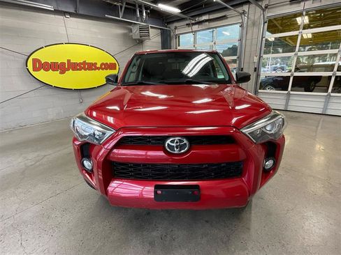 Used 2014 Toyota 4Runner SR5 AWD/4WD image 8