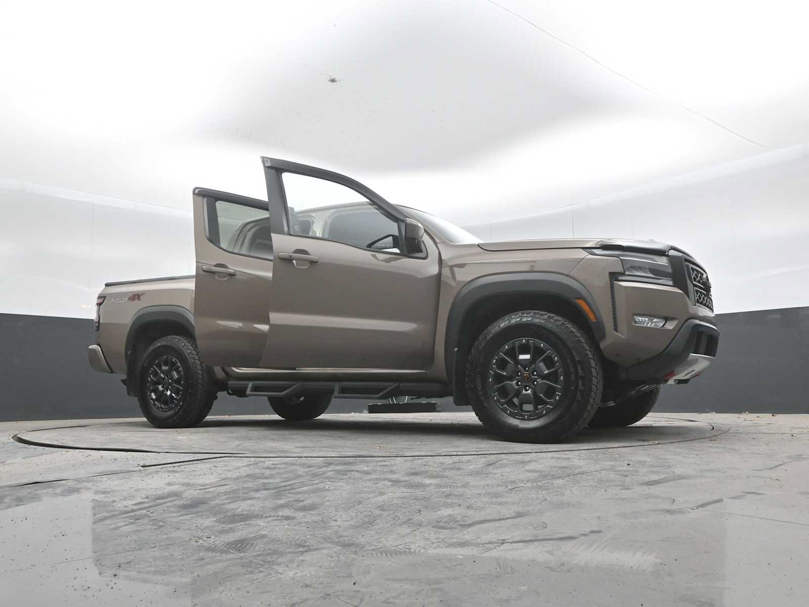 Used 2023 Nissan Frontier PRO-4X w/ Pro-4X Premium Package AWD/4WD image 58