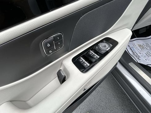 New 2026 Lincoln Nautilus Premier w/ Jet Appearance Package AWD/4WD image 19