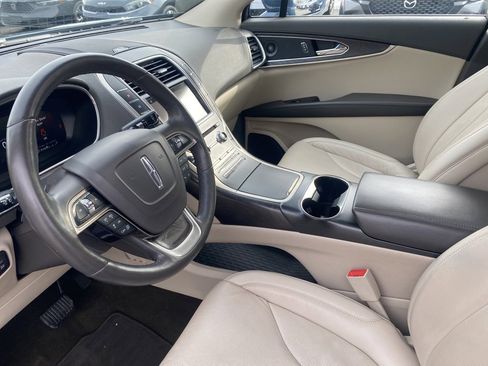 Used 2019 Lincoln Nautilus Reserve image 23