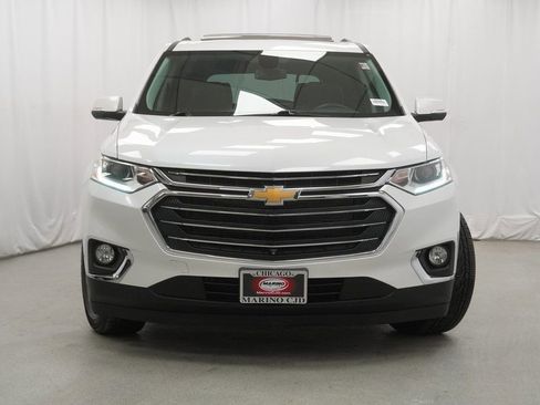 Used 2021 Chevrolet Traverse LT w/ LT Premium Package image 8