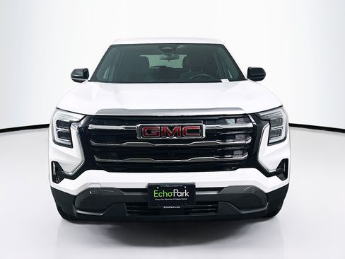 Used 2026 GMC Terrain Elevation FWD image 2