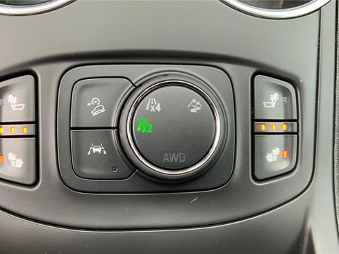 Used 2023 GMC Terrain SLT image 37