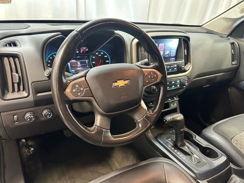 Used 2016 Chevrolet Colorado Z71 AWD/4WD image 2