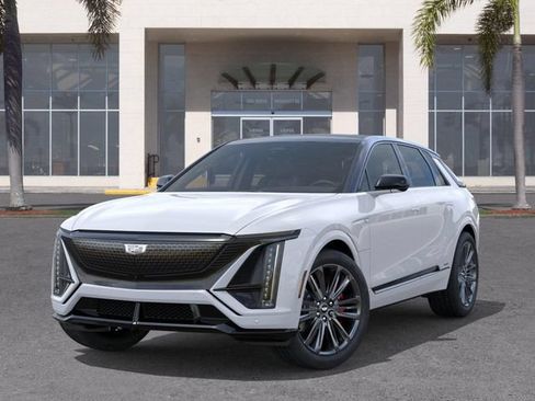 New 2026 Cadillac Lyriq V w/ LPO, Floor Liner Package AWD/4WD image 6