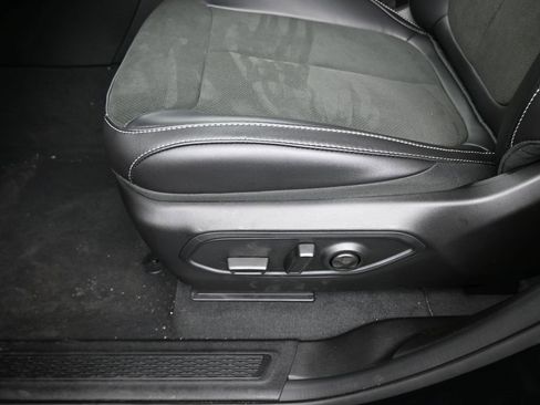 New 2026 Jeep Grand Cherokee Altitude image 14