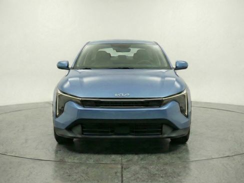 Used 2025 Kia K4 LXS image 2