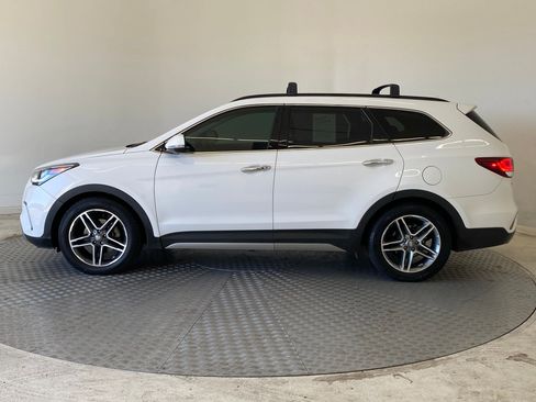 Used 2017 Hyundai Santa Fe Limited AWD/4WD image 2