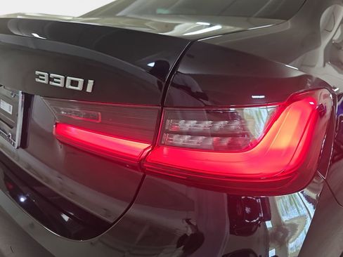 Used 2022 BMW 330i w/ Driving Assistance Package image 32