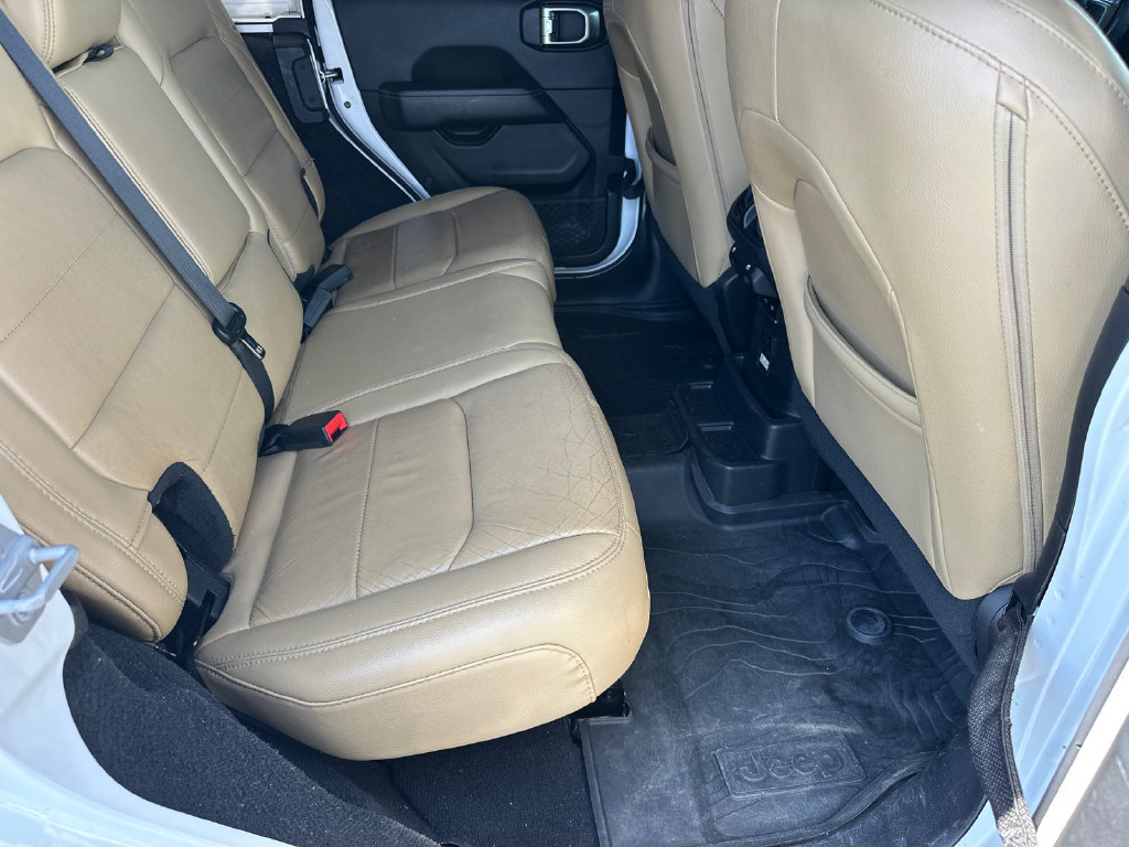 Used 2019 Jeep Wrangler Unlimited Sahara w/ Quick Order Package 24M Moab AWD/4WD image 15