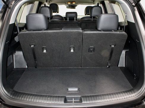 Used 2025 Kia Telluride LX FWD image 14