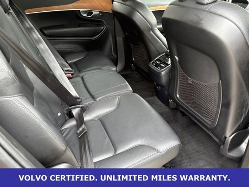 Certified 2024 Volvo XC90 B5 Plus w/ Protection Package Premier AWD/4WD image 33