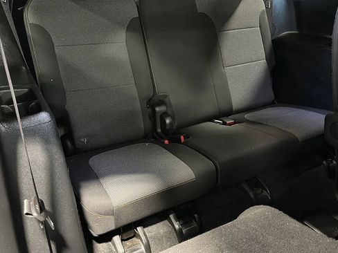 Used 2020 Chevrolet Traverse LT w/ Driver Confidence II Package AWD/4WD image 19