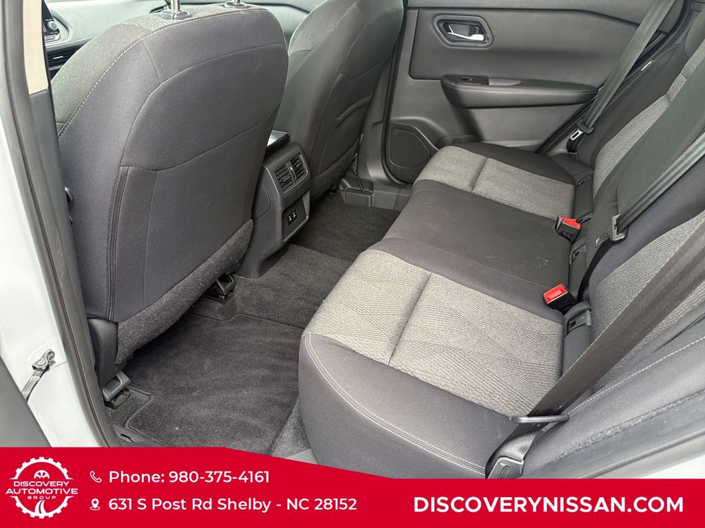 Certified 2024 Nissan Rogue SV FWD image 27