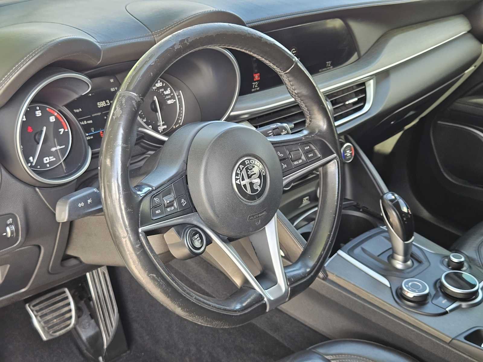 Used 2019 Alfa Romeo Stelvio Ti Lusso w/ Quick Order Package 22X Lusso AWD/4WD image 2