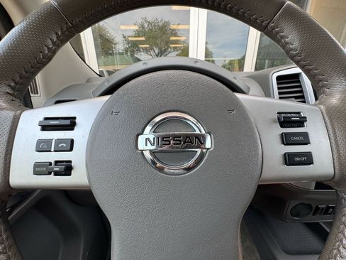 Used 2017 Nissan Frontier SV w/ SV Value Truck Package RWD image 16
