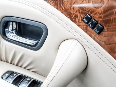 Used 2023 Nissan Armada SL w/ Captain's Chairs Package image 50