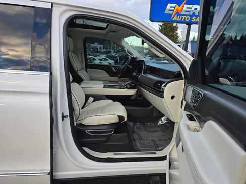 Used 2019 Lincoln Navigator Black Label w/ Cargo Package image 11