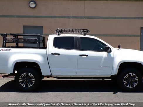 Used 2021 Chevrolet Colorado Z71 w/ Safety Package AWD/4WD image 8