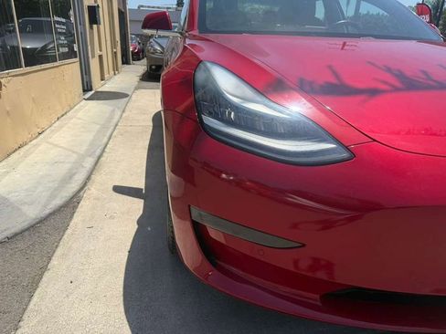 Used 2018 Tesla Model 3 Mid Range RWD image 5