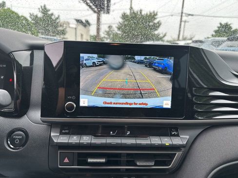 Used 2025 Toyota Camry LE FWD image 10