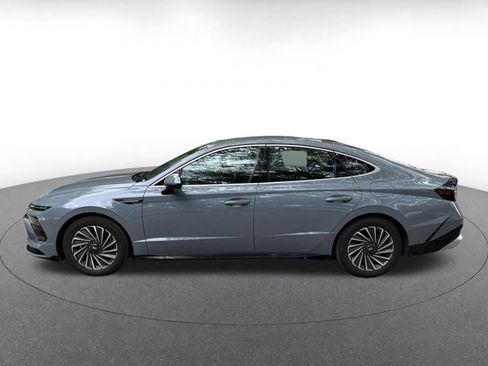 Used 2025 Hyundai Sonata SEL FWD image 8