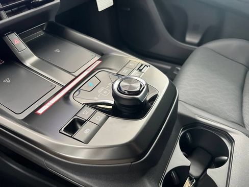 New 2026 Subaru Solterra AWD/4WD image 35