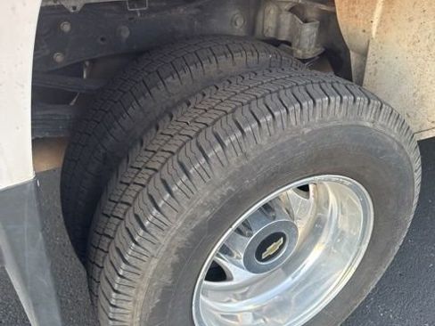 Used 2018 Chevrolet Silverado 3500 LT w/ LT Convenience Package image 6