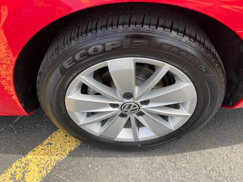 Used 2015 Volkswagen Jetta SE FWD image 34