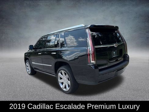 Used 2019 Cadillac Escalade Premium Luxury AWD/4WD image 3