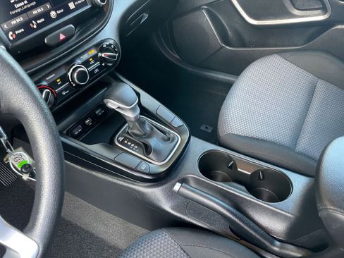 Used 2025 Kia Soul LX w/ LX Technology Package image 41