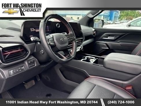 Used 2025 Chevrolet Silverado EV RST AWD/4WD image 5