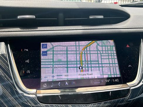 Used 2025 Cadillac XT6 Premium Luxury w/ Technology Package FWD image 31