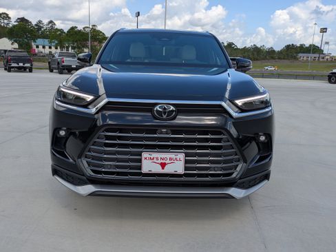 Used 2025 Toyota Grand Highlander AWD Hybrid image 2