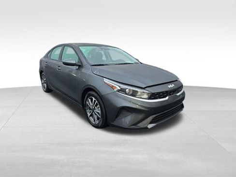 Used 2024 Kia Forte LXS image 32