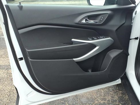 New 2026 Chevrolet Trax LS w/ LS Convenience Package FWD image 14