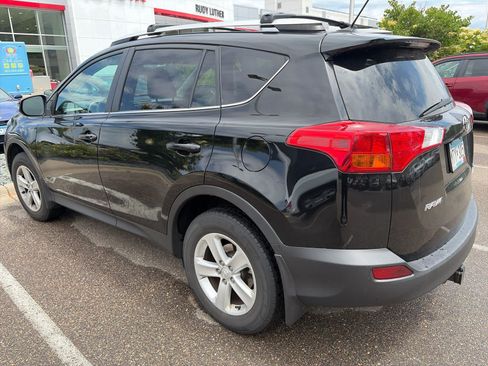 Used 2013 Toyota RAV4 XLE AWD/4WD image 4