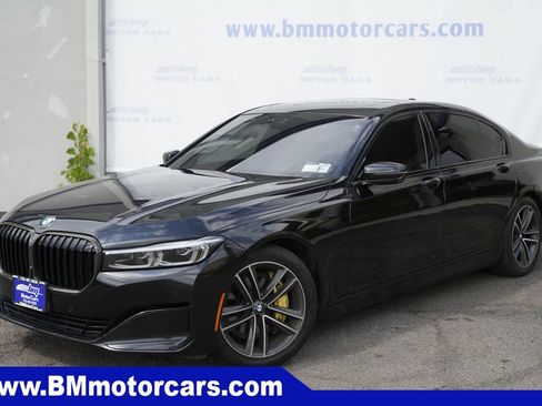 Used 2020 BMW 750i xDrive w/ Cold Weather Package AWD/4WD image 2