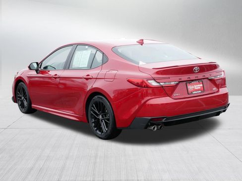 Certified 2025 Toyota Camry SE image 5