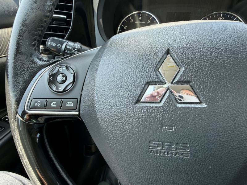 Used 2020 Mitsubishi Outlander SEL FWD image 23