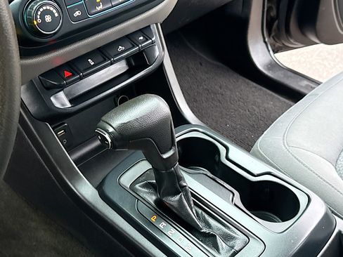 Used 2016 Chevrolet Colorado W/T image 11