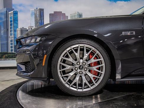 Used 2024 Ford Mustang GT Premium image 7