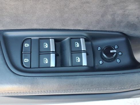 Used 2019 Audi Q8 Prestige w/ Luxury Package image 16