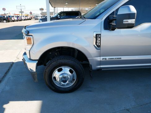 Used 2022 Ford F350 Lariat w/ Lariat Ultimate Package image 5